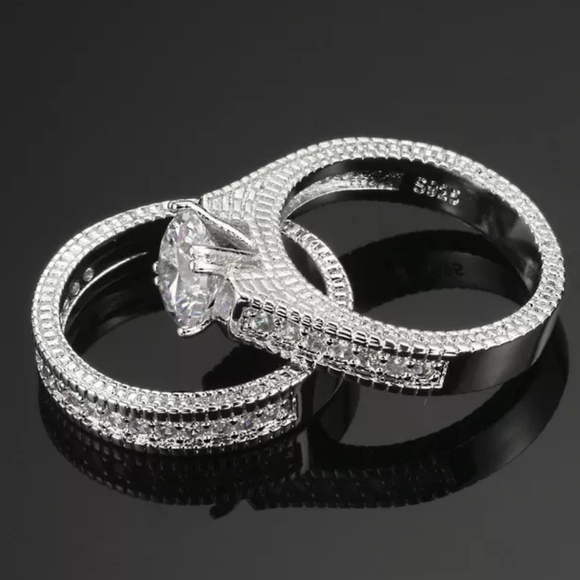 Gorgeous Designer Jewelry Set - Picture 3 of 5